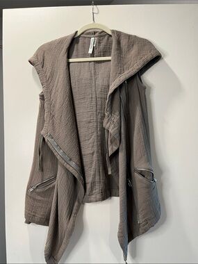 Women's Hooded Draped Zip Vest - Taupe